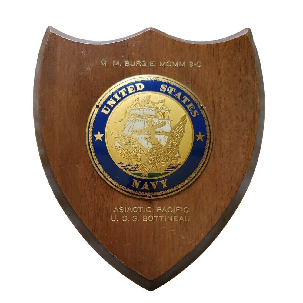 USS Bottineau Metal Wood Navy Plaque, WWII M.M. Burgie MoMM 3-C